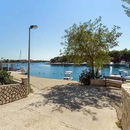 Apartment Simuni 4083a *